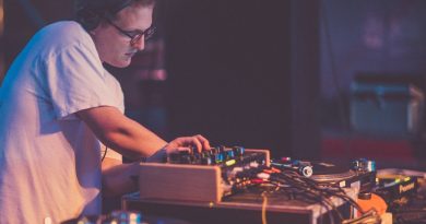 Floating Points’in ilk albümü kasımda yayınlanıyor