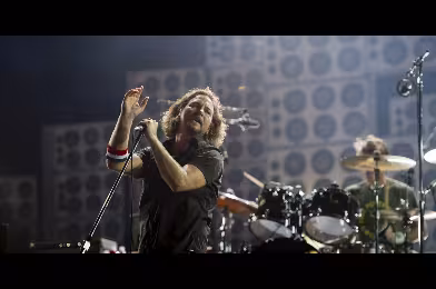 Pearl Jam, ilk kez Roger Waters olmadan 