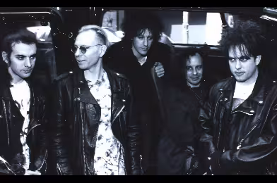 Günün şarkısı: The Cure - A Forest (Tree Mix)