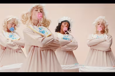 Miley Cyrus ve Flaming Lips'ten yeni klip: 