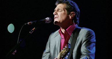 Eagles kurucusu ve şarkıcı Glenn Frey, 67 yaşında hayatını kaybetti