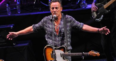 Bir David Bowie yorumu da Bruce Springsteen'den: 