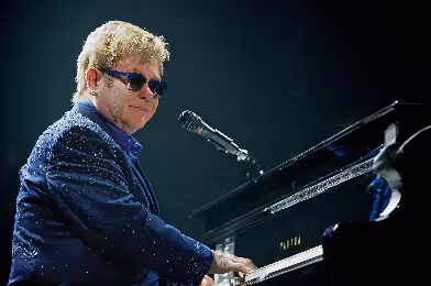 Yoldaki Elton John albümünden yeni parça: 