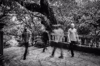 Yeni Explosions In The Sky şarkısı huzurlarınızda: 