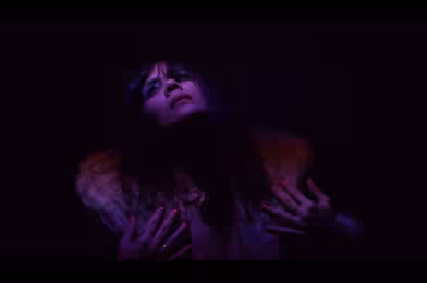 Günün şarkısı: Bat For Lashes - In God's House