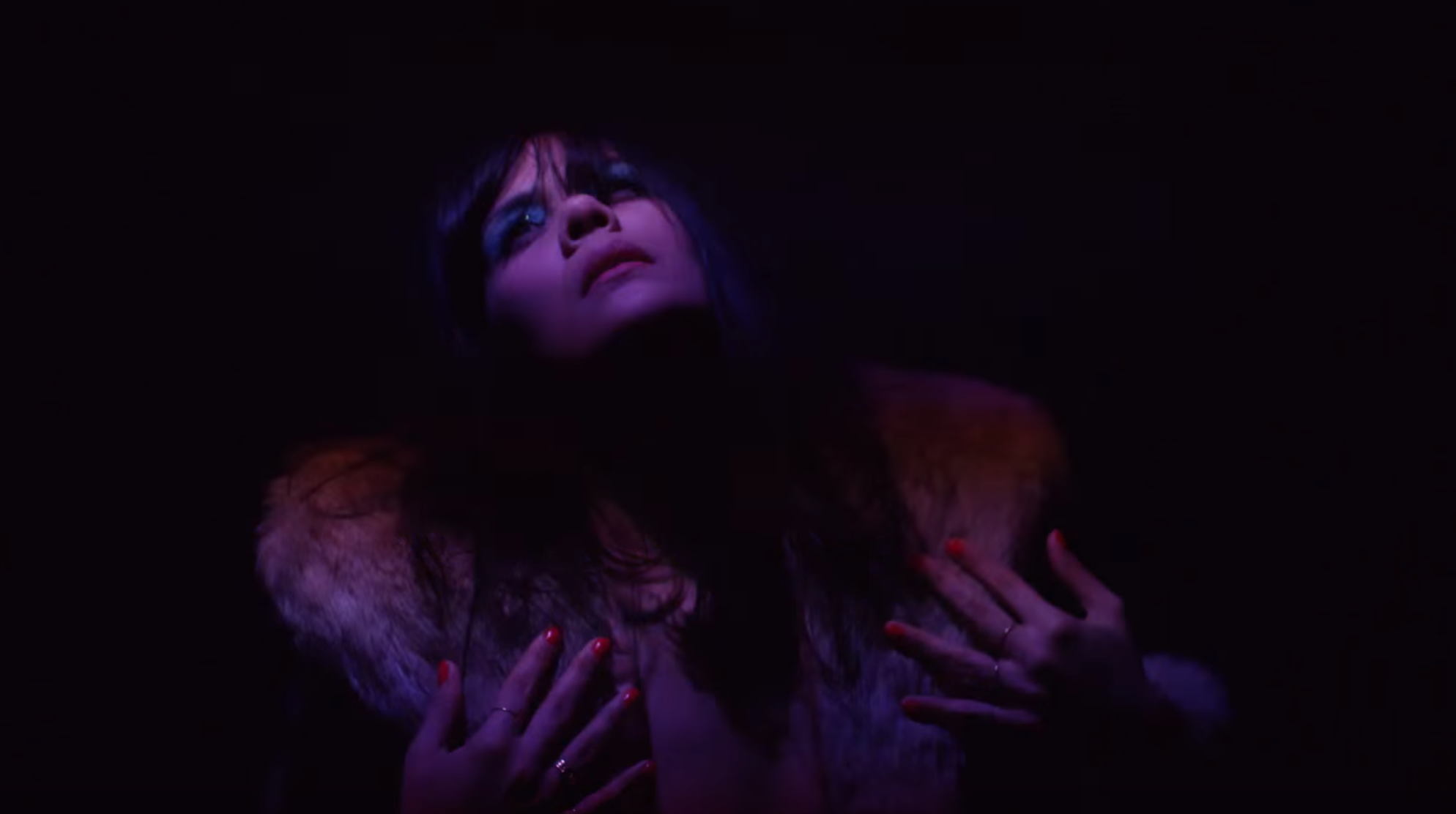 Günün şarkısı Bat For Lashes In God's House bant mag