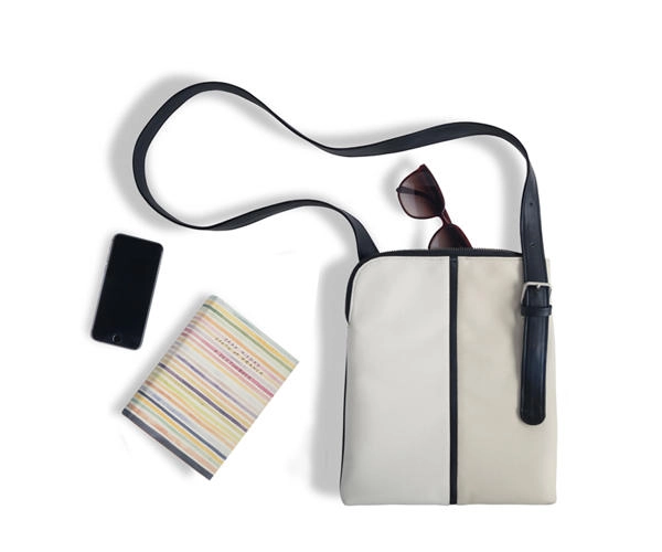 3058806-slide-4-a-stylish-compact-handbag-perfect-for-travelers