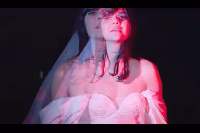 Yeni Bat For Lashes şarkısı huzurlarınızda: 