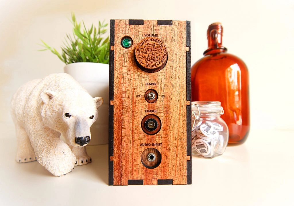 WoodenEngravedBluetoothBoombox11