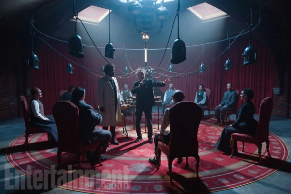 miss-peregrines-home-for-peculiar-children-tim-burton-600x399