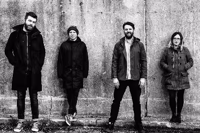 Günün şarkısı: Minor Victories - Folk Arp
