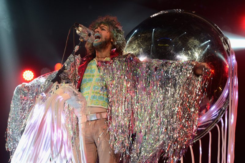 the flaming lips the castle lyrics the flaming lips the castle lyrics