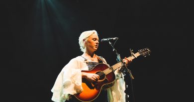 Yoldaki Laura Marling albümünden ilk single: “Soothing”