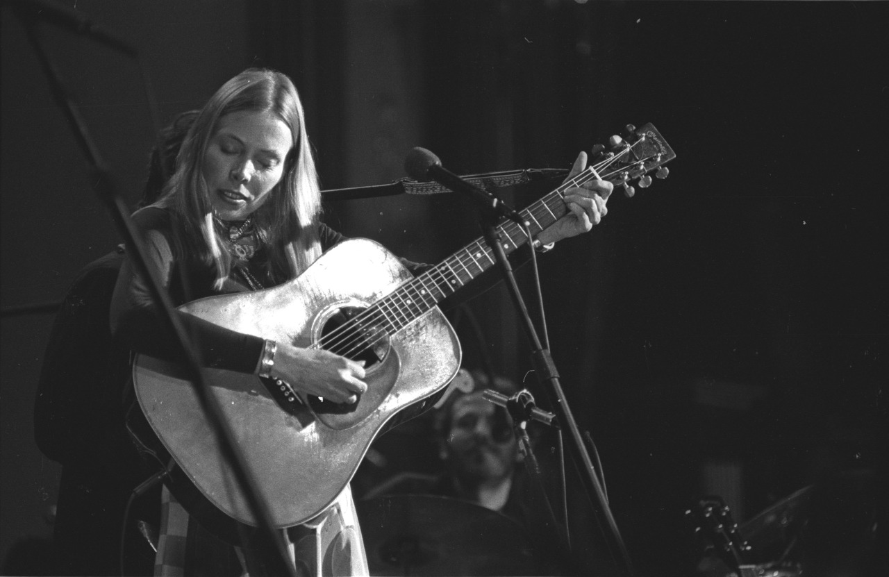 Günün şarkısı Joni Mitchell Coyote bant mag