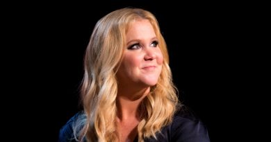 Komedyen Amy Schumer, yeni filminde “Barbie” olacak