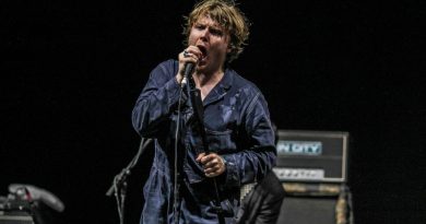 Yeni Ty Segall albümünden bir iştah açıcı daha: “Break A Guitar”