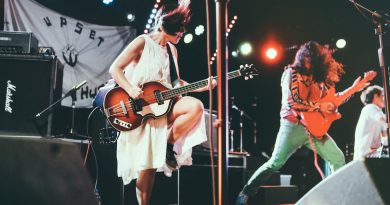 Deerhoof’tan Laetitia Sadier düeti: “Come Down Here and Say That”