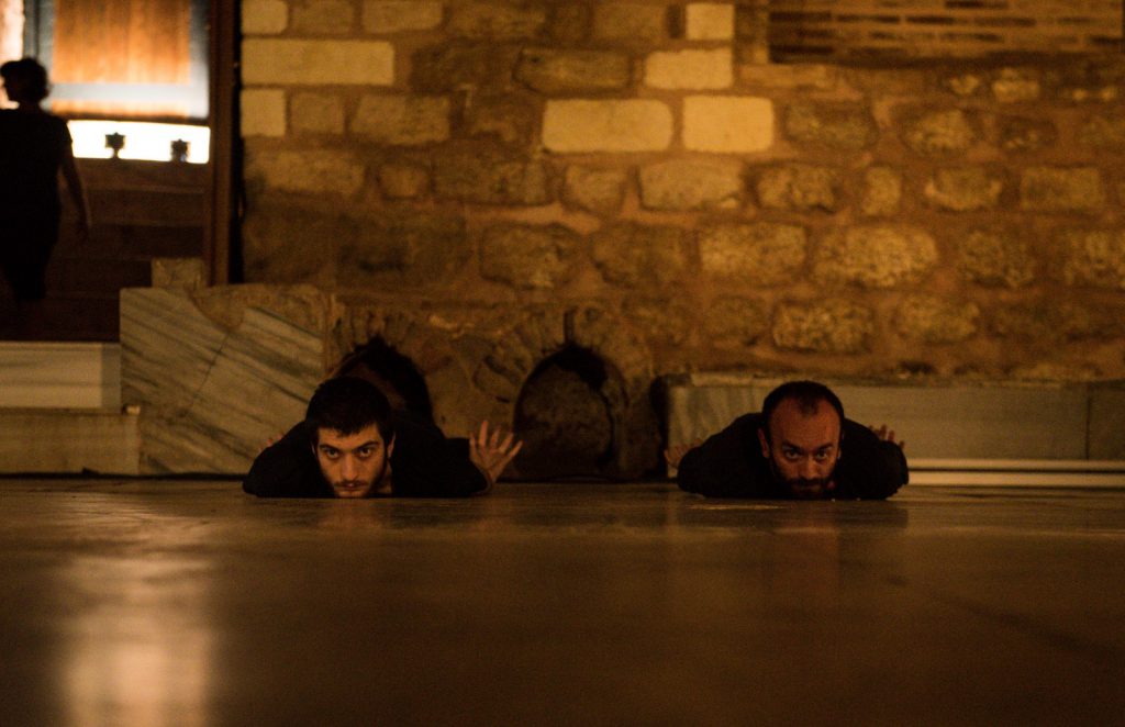 Tuğçe Tuna Beden Damlaları-15 Istanbul Biennial - Dökümantasyon Murat Dürüm 7