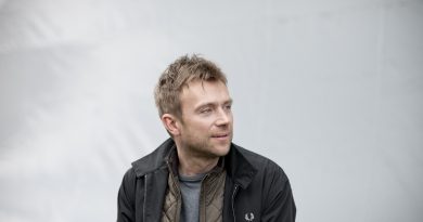 Günün şarkısı: Damon Albarn - Everday Robots