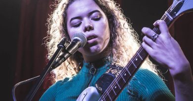 Nilüfer Yanya ve yeni single'ı ardında gizlenmişler