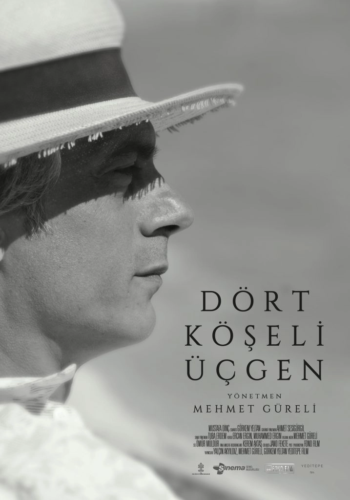 Dört Köşeli Üçgen Afiş