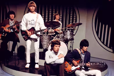 5 farklı yorumuyla: The Rolling Stones klasiği “Street Fighting Man”