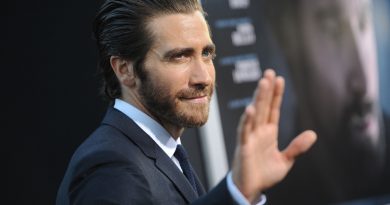 Jake Gyllenhaal, roman uyarlaması “Lake Success”te başrolde