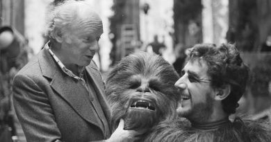 “Star Wars” evreninin Chewbacca’sı Peter Mayhew hayatını kaybetti