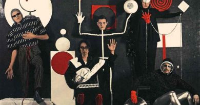 Ne dinlesek?: Vanishing Twin - Magician’s Success