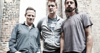 Josh Homme’den Them Crooked Vultures’ın beklenen dönüşüne dair açıklamalar