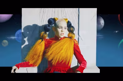 Grimes’dan apokaliptik bir klip: “Delete Forever”