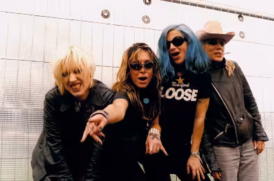 L7’dan Joan Jett düeti