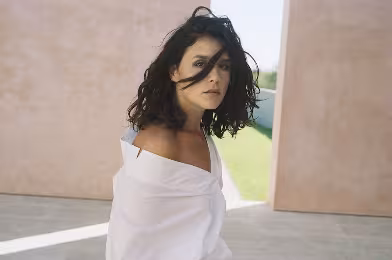 Jessie Ware’den yeni bir tadımlık: “Ooh La La”
