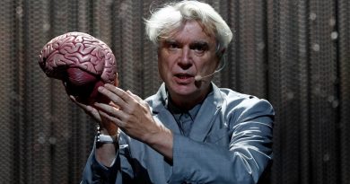 David Byrne’den pandemi sonrası toplumsal değişim umuduna dair: “Now Anything Is Possible”