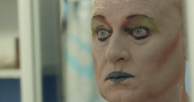 Yaşını almış üç drag queen’in portresi: “Beautiful by Night”