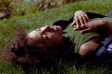 Esperanza Spalding'den, müziğin tedavi edici etkisine yönelik keşifler