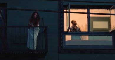 Başrollerde Leon Bridges ve Alisha Boe Başrollerde Leon Bridges ve Alisha Boe