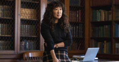 Sandra Oh’lu Netflix kara komedisi “The Chair”den yeni fragman