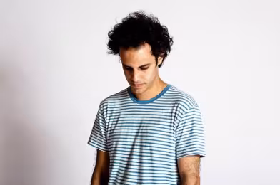 Four Tet, Domino Records’dan geçmişe dönük streaming haklarını istiyor