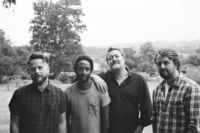 Elbow’dan geceye ait, sakin mektuplaşmalar