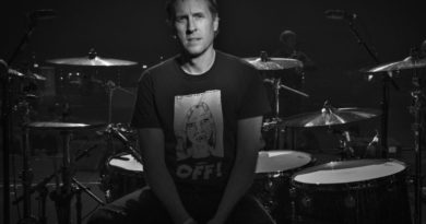 Josh Freese’in aklını kaybetmemek için yazdığı şarkılar