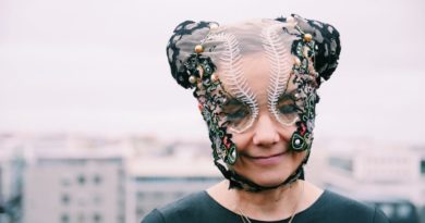 Björk, ev diskosu deneyimini albüme çeviriyor