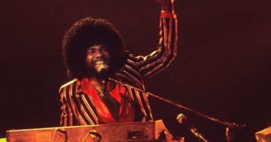 Travmaları müzikle alt eden Billy Preston’ın hayatı belgesel oluyor