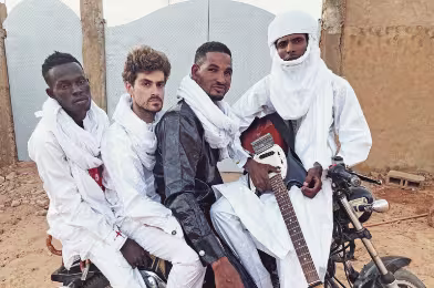 Mdou Moctar, 2017’de bir düğünden sesleniyor