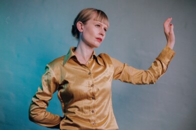 Evsiz sözler, çıplak hisler: Jenny Hval anlatıyor