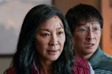 Michelle Yeoh, bir Na’vi olarak Avatar evreninde 