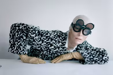 Tilda Swinton ile “Ongoing” sergisini konuştuk: Hayatı sanata davet etmek