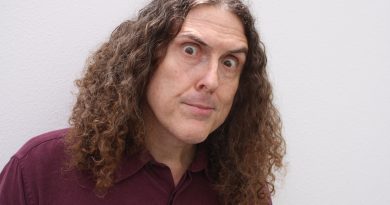 “Weird al” Yankovic “Batman vs. Robin”in seslendirme kadrosunda