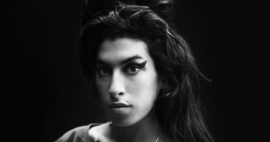 Merakla beklenen Amy Winehouse filminin afişi yayınlandı!