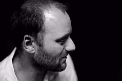 Yeni Andy Stott albümü yolda: ''Faith In Strangers''